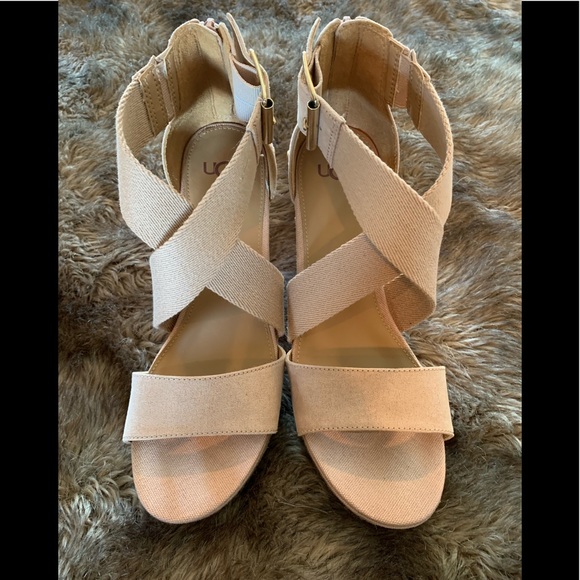 UGG Shoes - Ugg stretch platforms